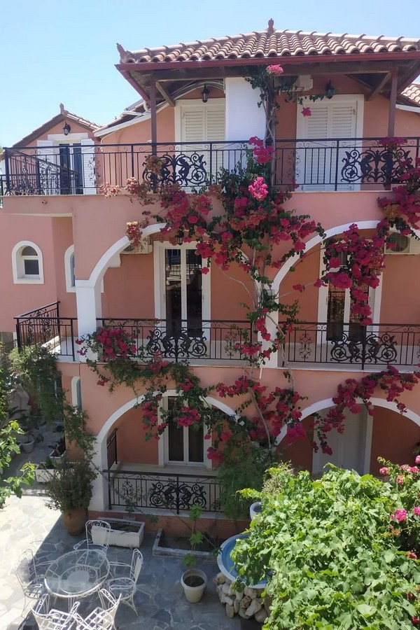 Delfini Laganas Zakynthos 05